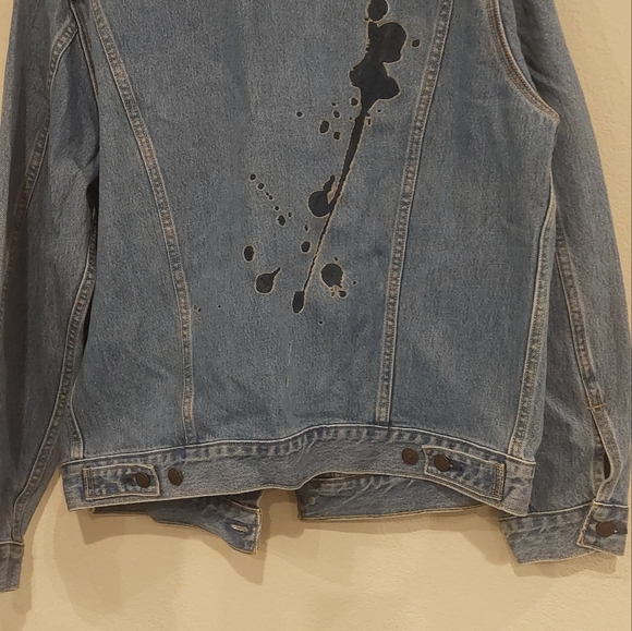 Levi womens med blue jean jacket with cartoon  paint splatters deign - Picture 3 of 4